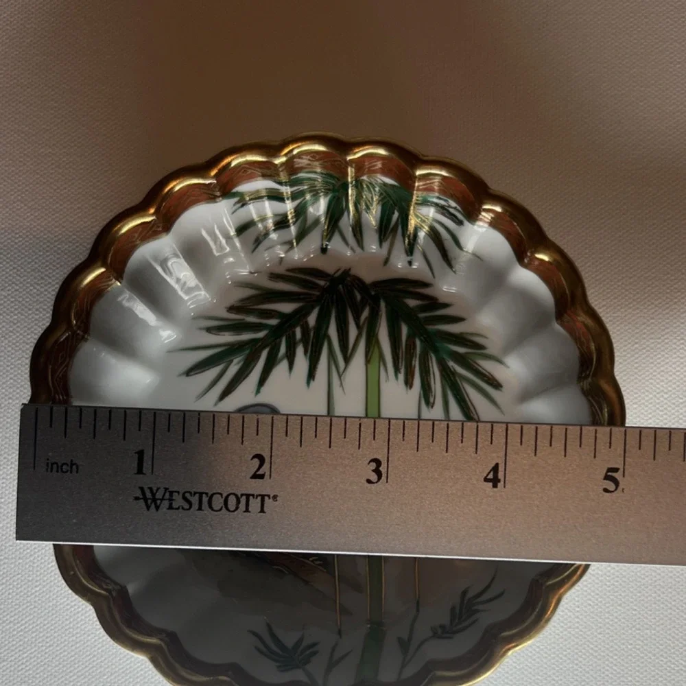 Fujita Kutani Scalloped Bowl Bamboo Landscape Gilt Rim Made in Japan